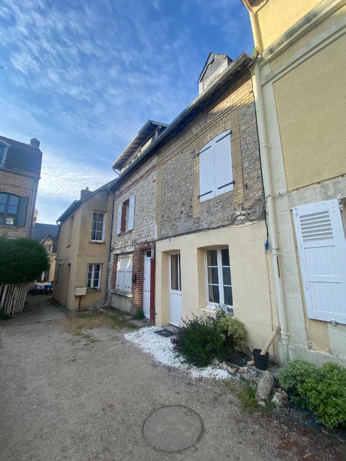Charmante Maison Au Coeur De וילרוויל מראה חיצוני תמונה
